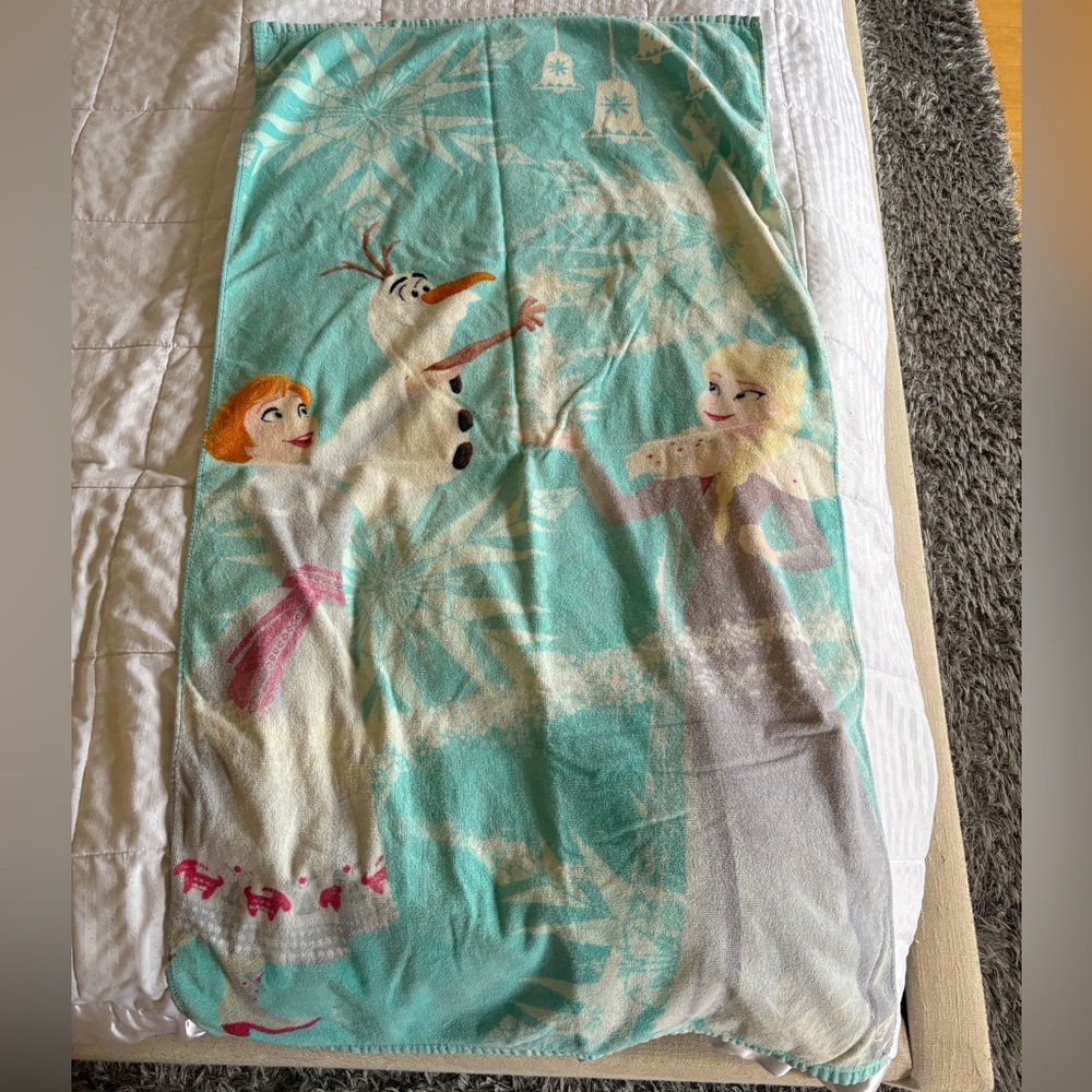 🤍Disney Frozen beach towel 🤍